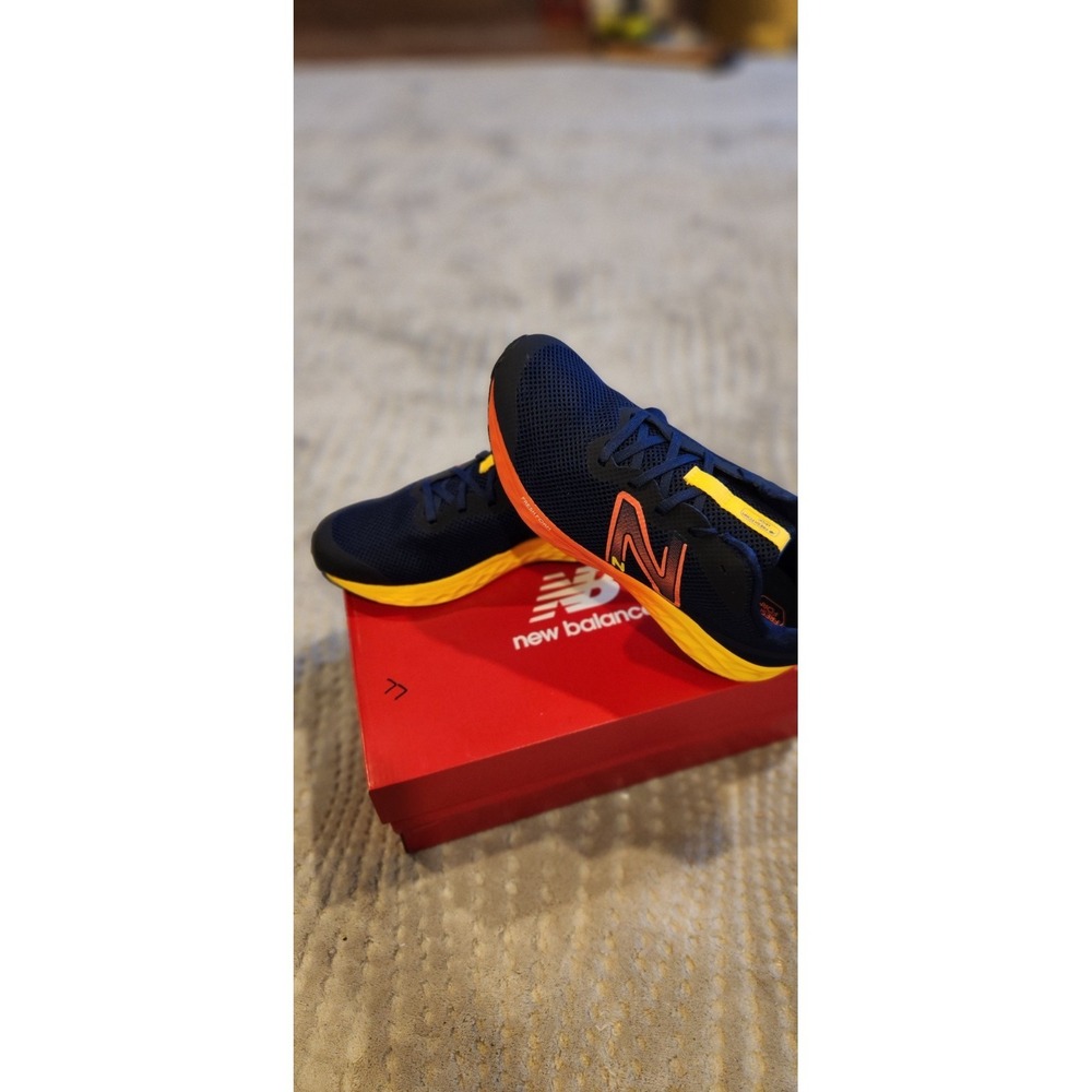 New Balance Fresh Foam Arishi v4, Big Kids Size 6.5
